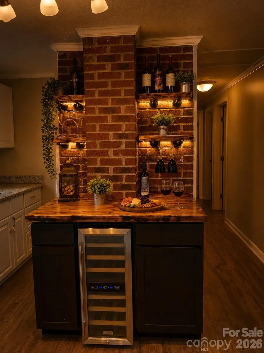 617 Oakwood Lane, Gastonia, NC 28056 - #2