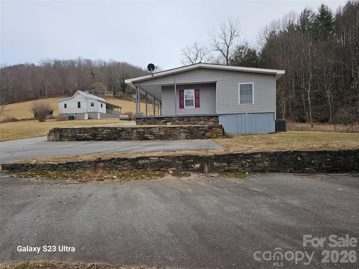 656 Water Street, Bakersville, NC 28705 - #1