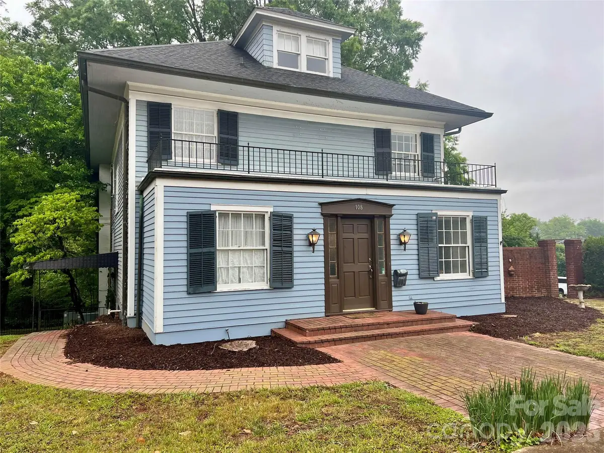 108 Beall Street Nw, Lenoir, NC 28645 - #1