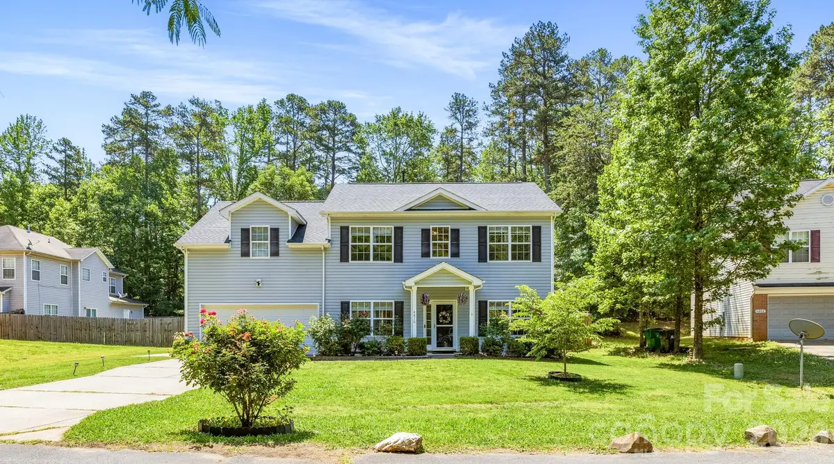4816 Delprado Circle, Charlotte, NC 28216 - #1