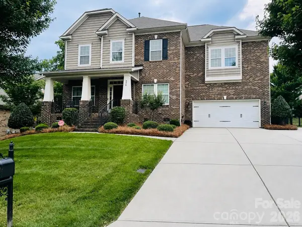 396 E Waterlynn Road, Mooresville, NC 28115
