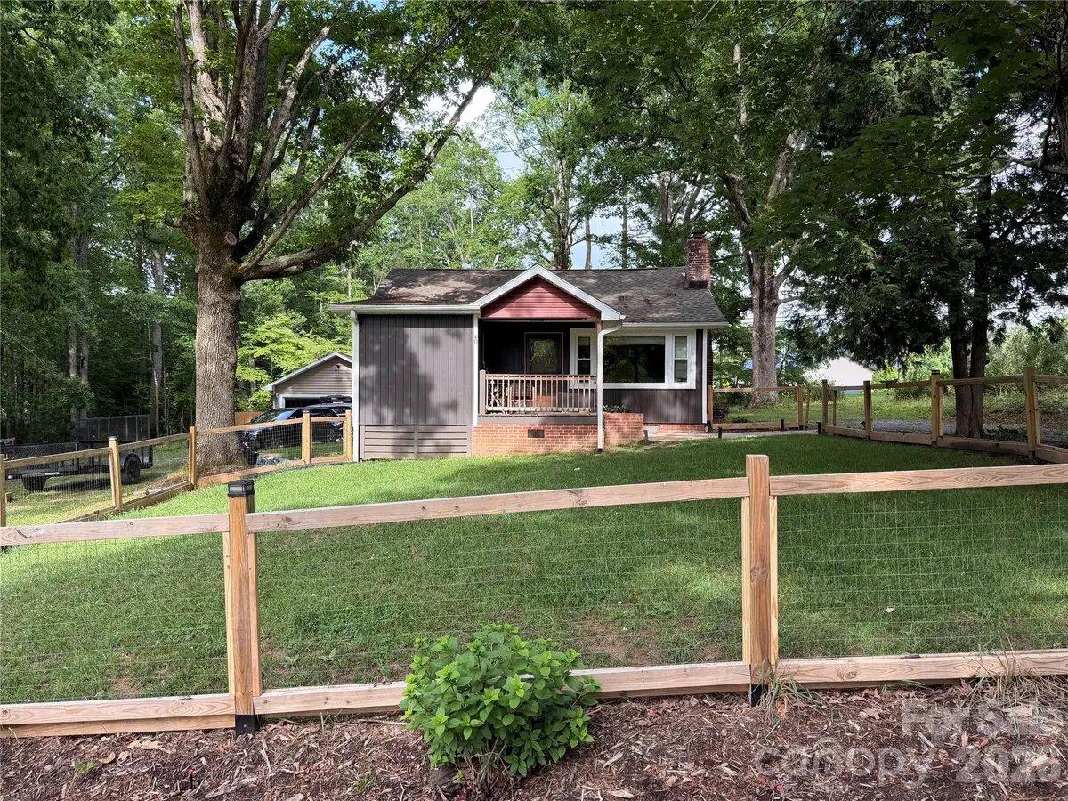 40 Dove Haven Lane, Hendersonville, NC 28791 - #1