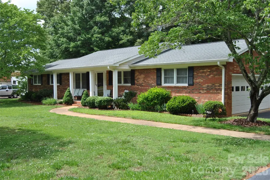 706 Hester Drive, Dallas, NC 28034 - #2