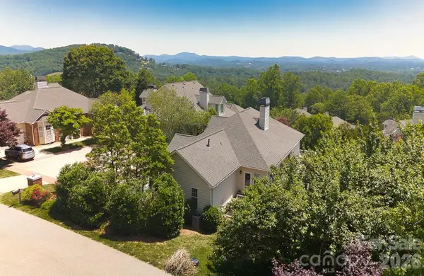 606 Carriage Commons Drive, Hendersonville, NC 28791