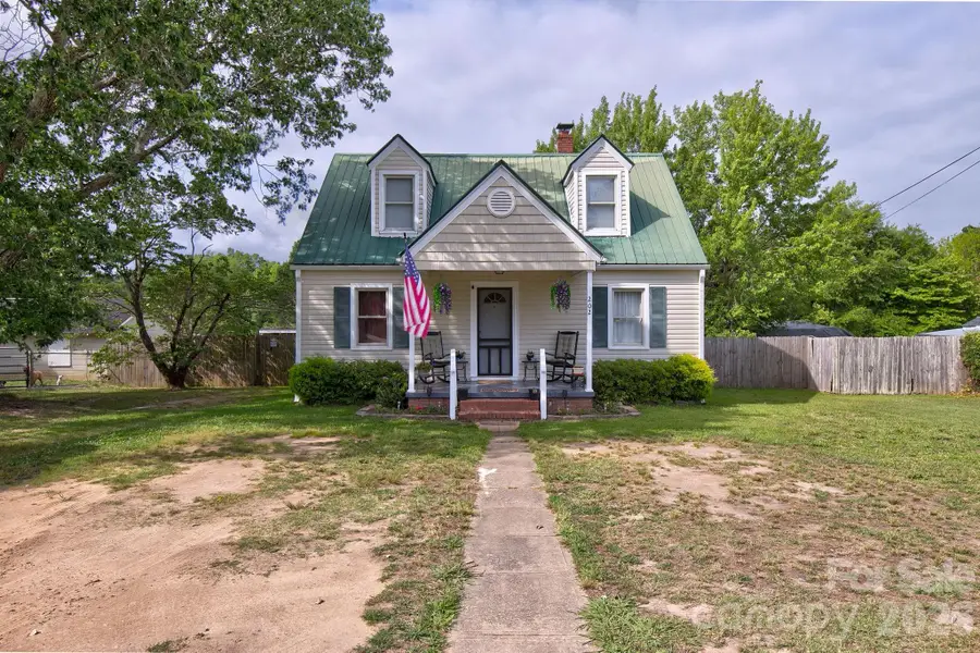 202 Chester Avenue #2, Great Falls, SC 29055 - #2
