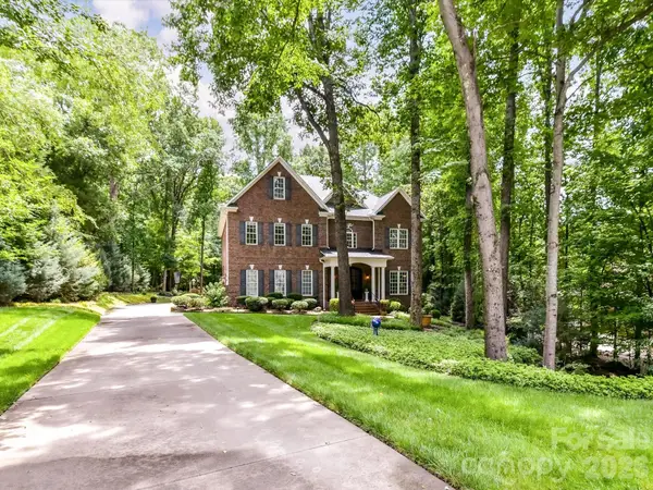 11615 Hidden Forest Lane, Davidson, NC 28036