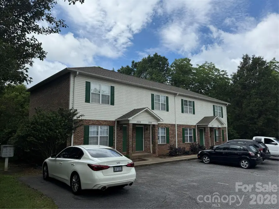 1310 and 1323 14th Street Drive Ne, Hickory, NC 28601 - #2