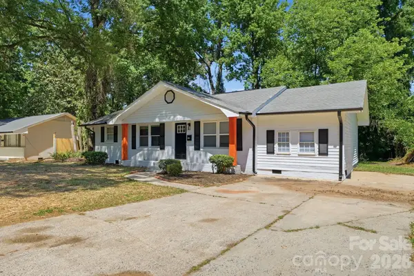 810 Echo Glen Road, Charlotte, NC 28213