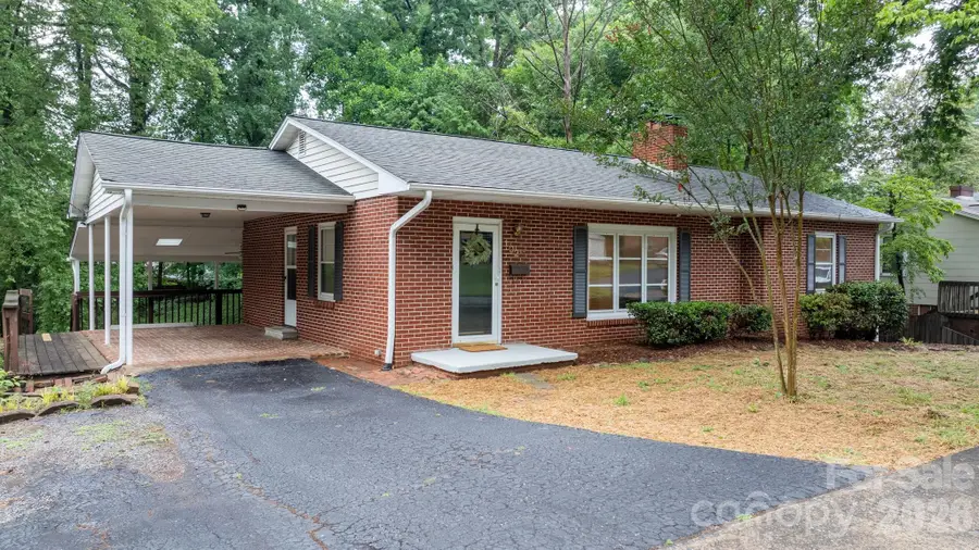102 Ann Street, Morganton, NC 28655 - #2