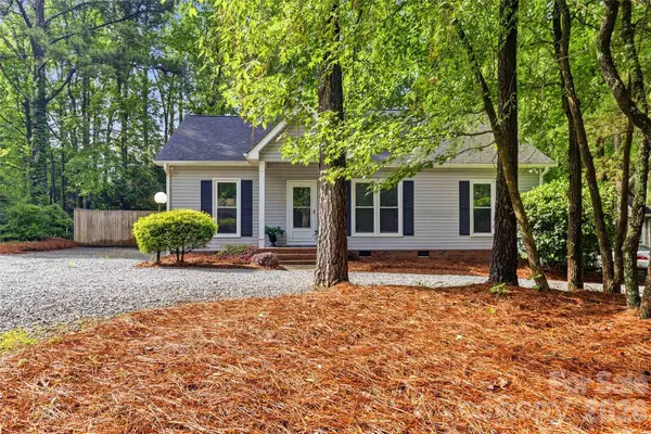 325 Enchanted Drive, Matthews, NC 28104