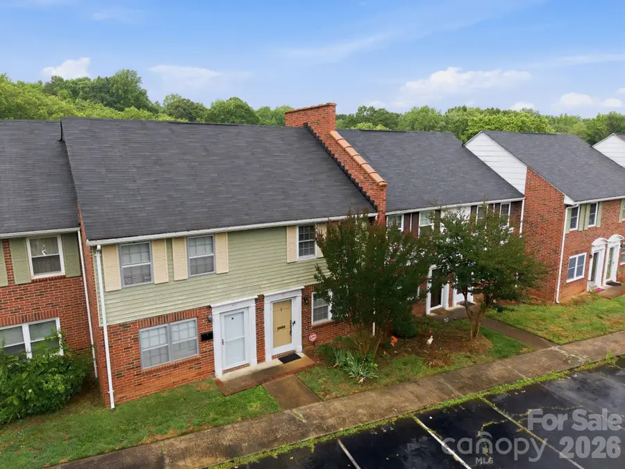 1300 Larchmont Place #411, Salisbury, NC 28144 - #2