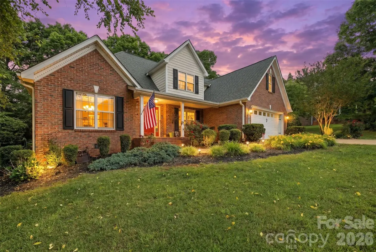 1197 Waterford Drive, Hickory, NC 28602 - #1