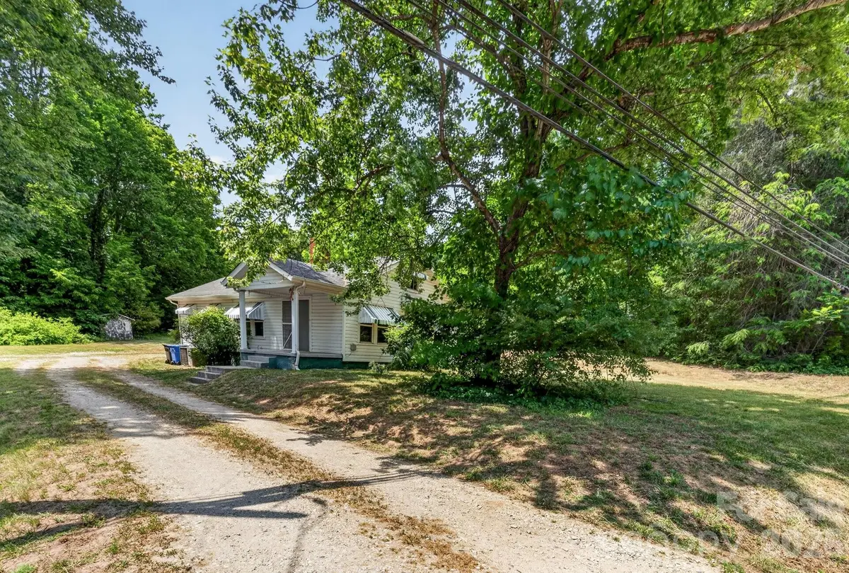 540 W Park Avenue, Mooresville, NC 28115 - #1