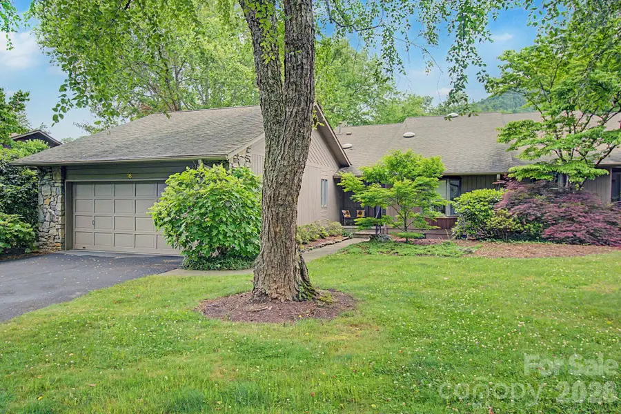16 Clubside Drive, Asheville, NC 28804 - #2