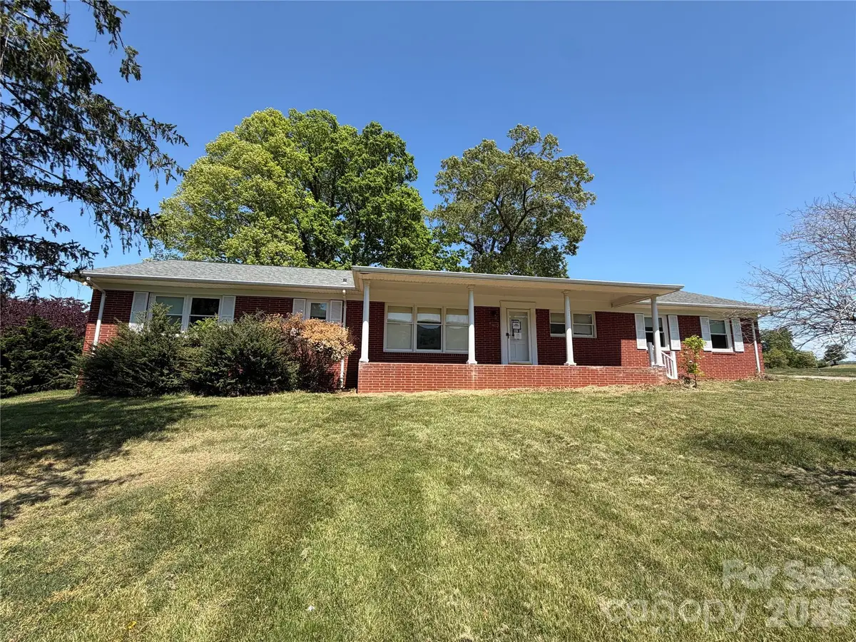 2136 Cedar Rock Estates Drive, Lenoir, NC 28645 - #1