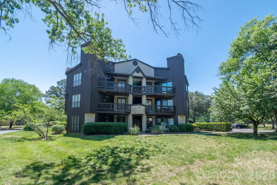 8216 Cedar Glen Drive, Charlotte, NC 28212 - #2