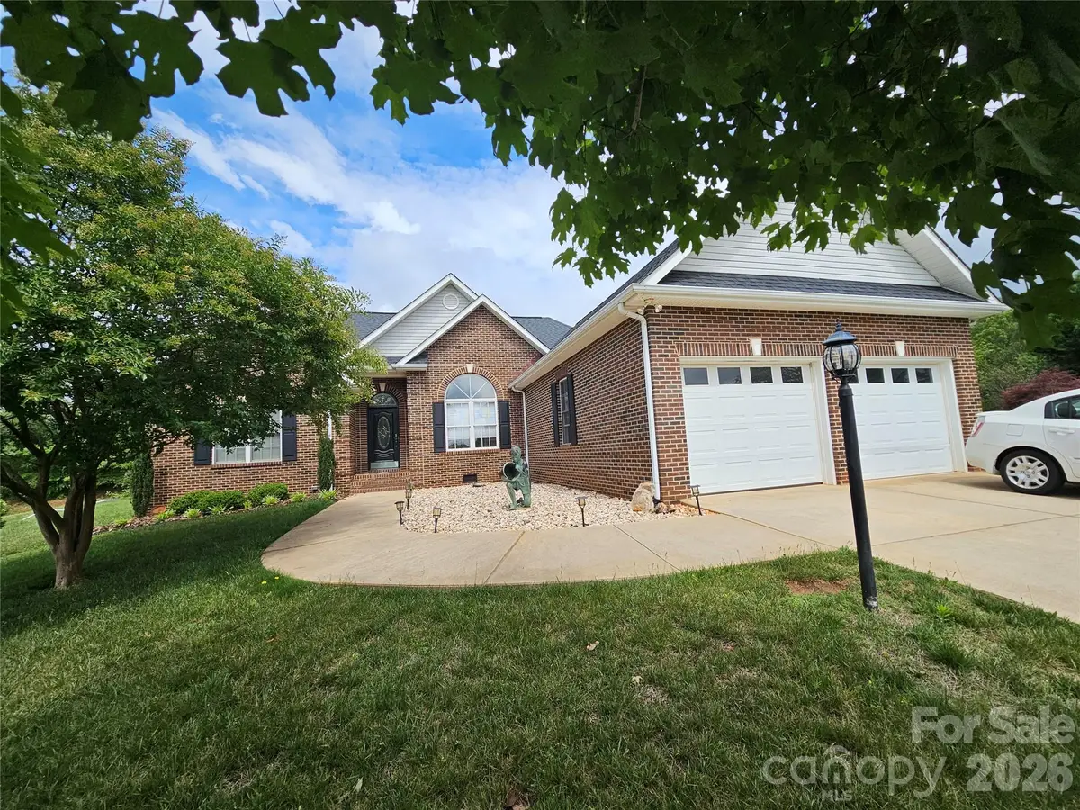 4613 19th Street Court Ne, Hickory, NC 28601 - #1
