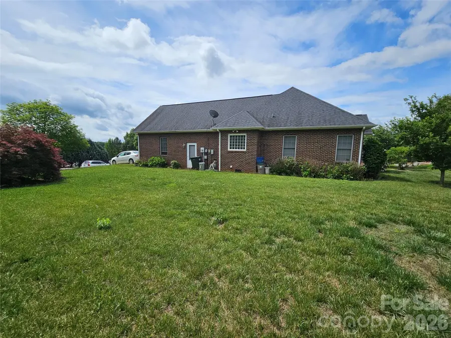 4613 19th Street Court Ne, Hickory, NC 28601 - #3