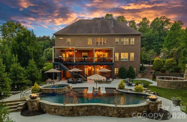 139 Logan Crossing Drive, Davidson, NC 28036