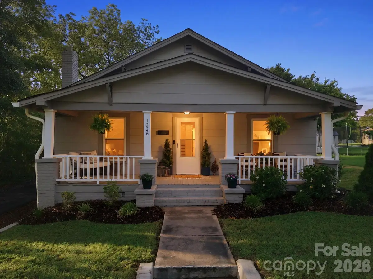 1226 1st Avenue Place Nw, Hickory, NC 28601 - #1