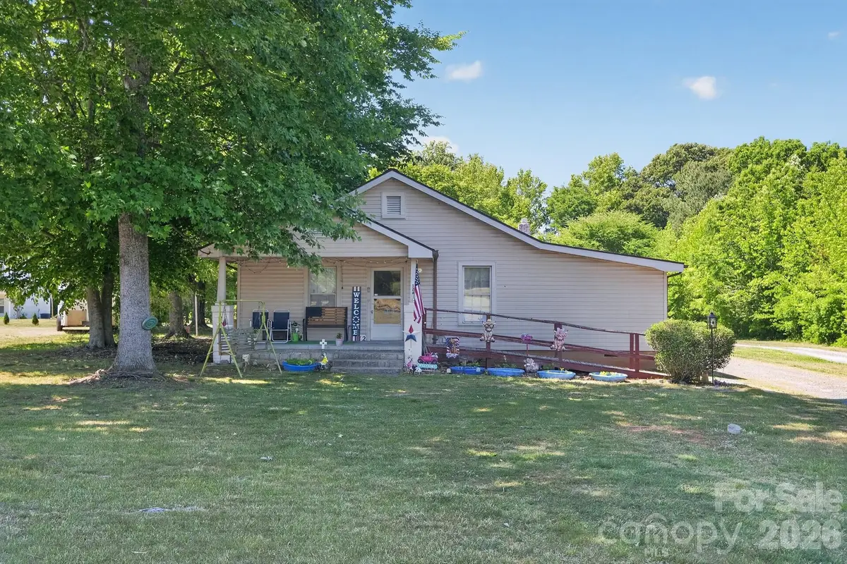 512 W Bank Street, Granite Quarry, NC 28146 - #1