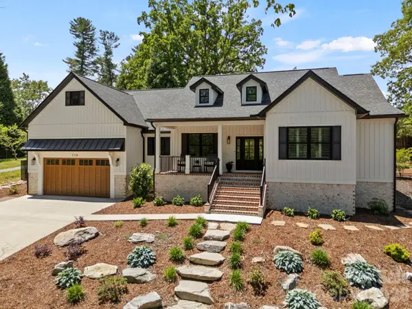 710 Knollwood Drive, Hendersonville, NC 28791