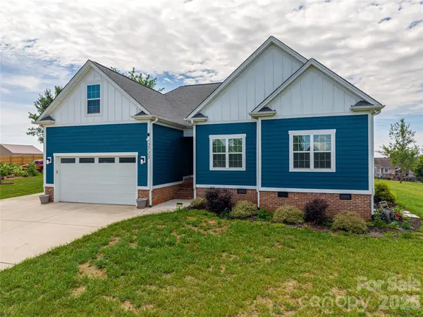 2725 Eagle Drive, Lincolnton, NC 28092