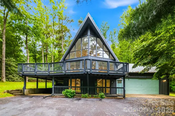 70 Skyline Drive, Hendersonville, NC 28791