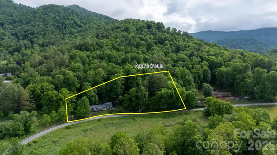 3477 Cane Creek Road, Bakersville, NC 28705 - #3