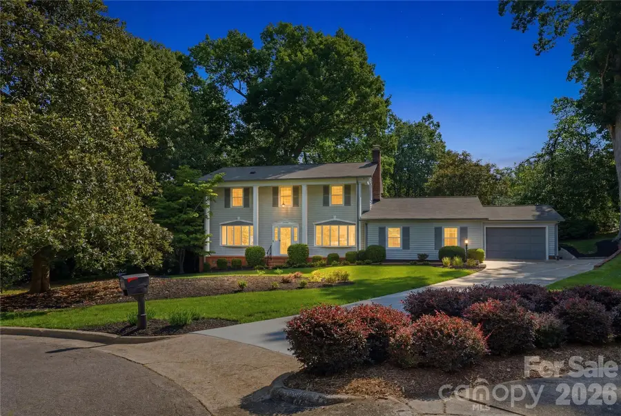 1968 12th Street Place Ne, Hickory, NC 28601 - #2