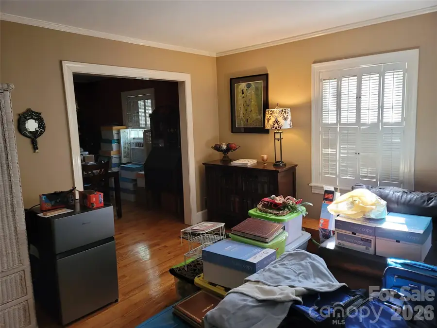 318 W Sixth Avenue, Gastonia, NC 28052 - #3