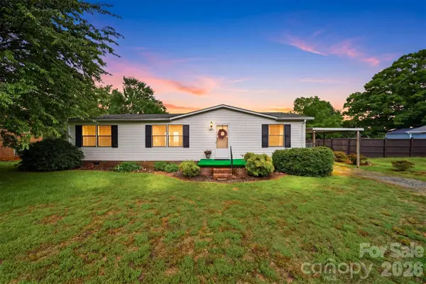 3617 Sulphur Springs Road Ne, Hickory, NC 28601