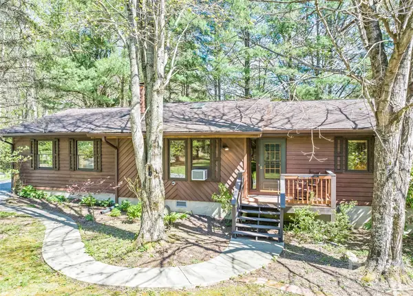 182 Laurel Branch Road, Maggie Valley, NC 28751