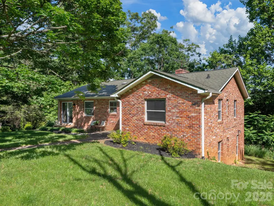 147 W Oakview Road, Asheville, NC 28806 - #3