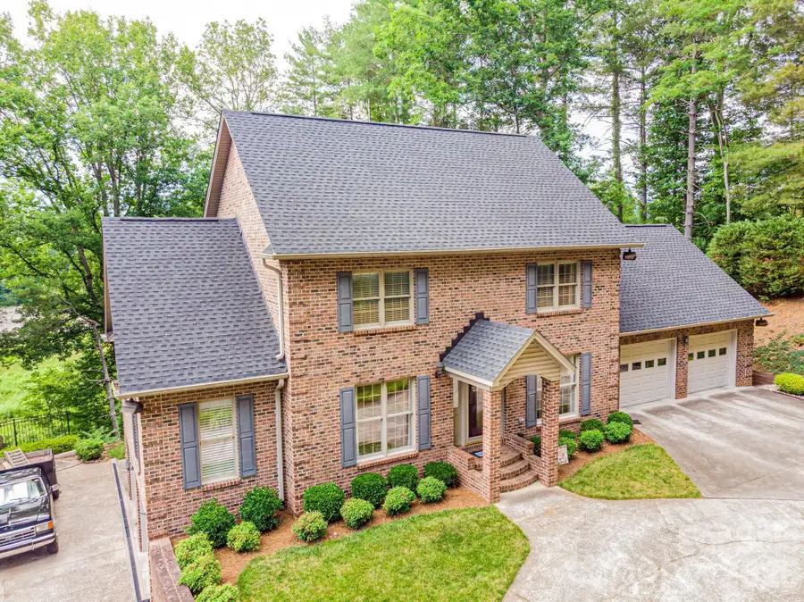 236 Robinwood Circle Ne, Lenoir, NC 28645 - #2