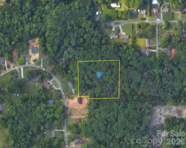 4660 Woodhurst Drive Ne, Winston Salem, NC 27105