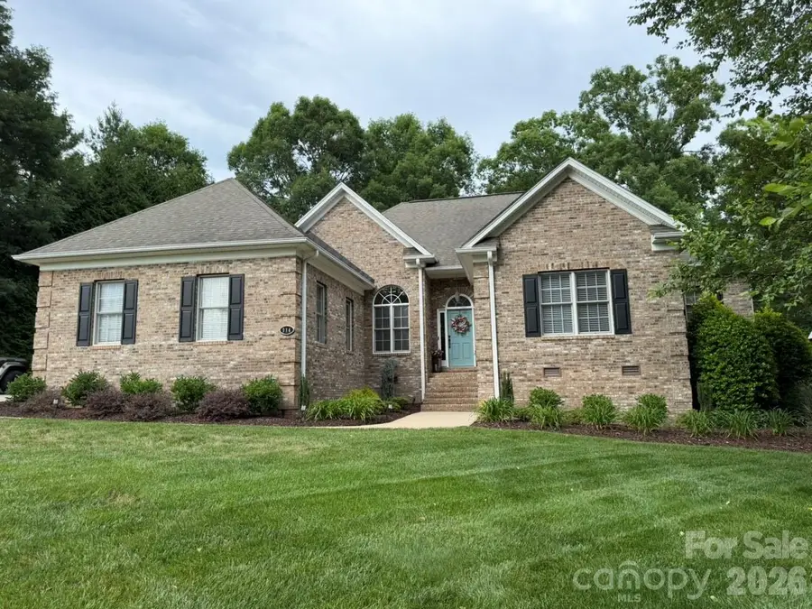 914 Players Ridge Road, Hickory, NC 28601 - #3