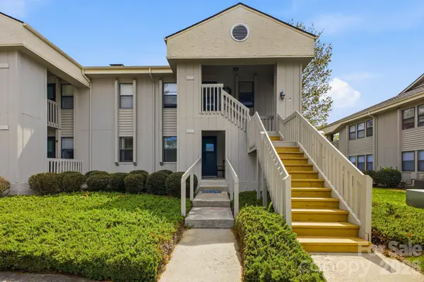 2305 Abbey Circle, Asheville, NC 28805