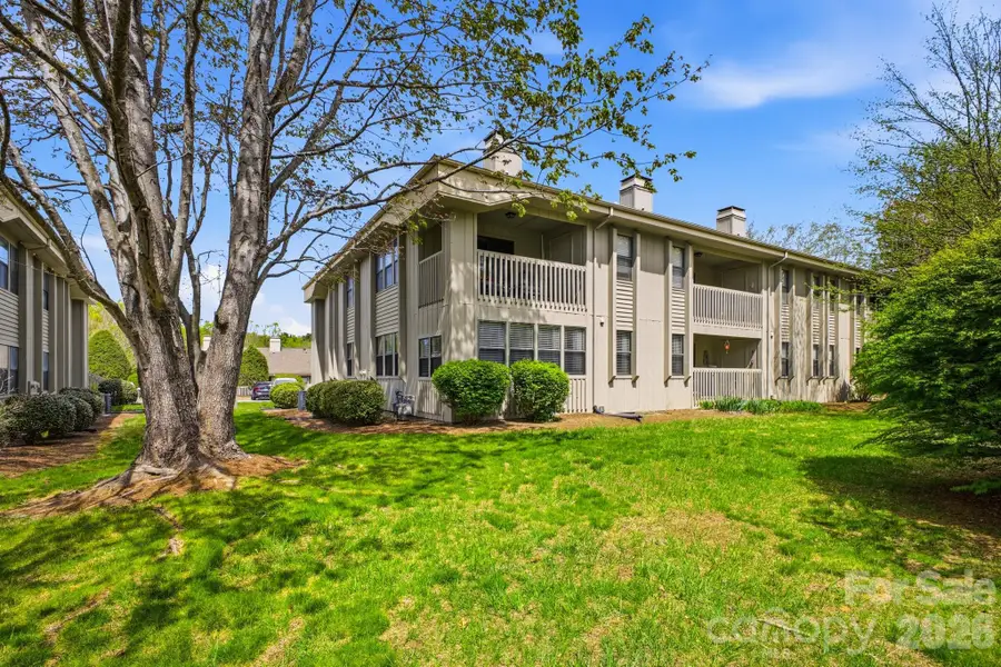 2305 Abbey Circle, Asheville, NC 28805 - #2