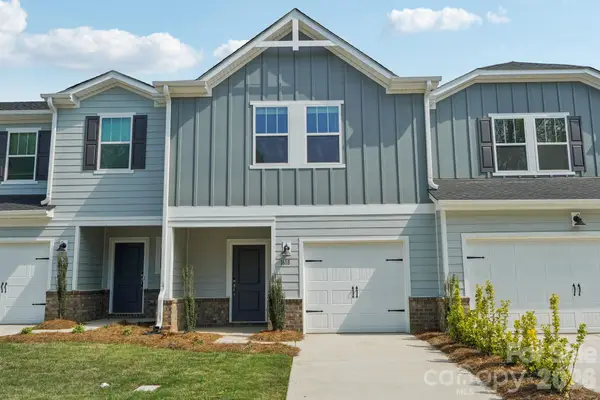 9009 Foggy Brook Loop, Charlotte, NC 28216