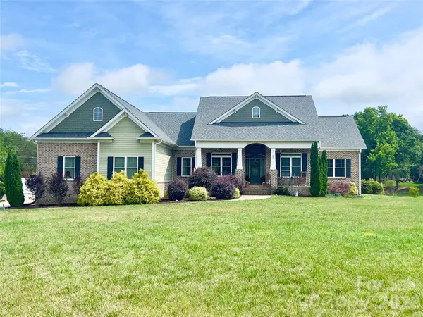 107 Buffalo Creek Drive, Statesville, NC 28677