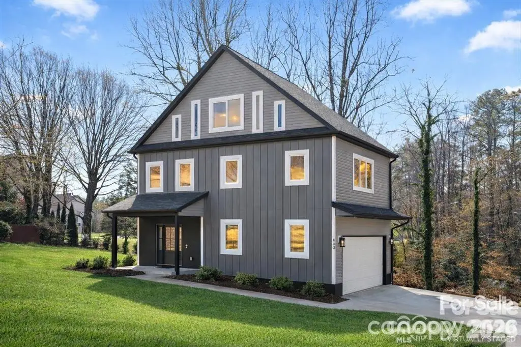 543 30th Avenue Nw, Hickory, NC 28601 - #1