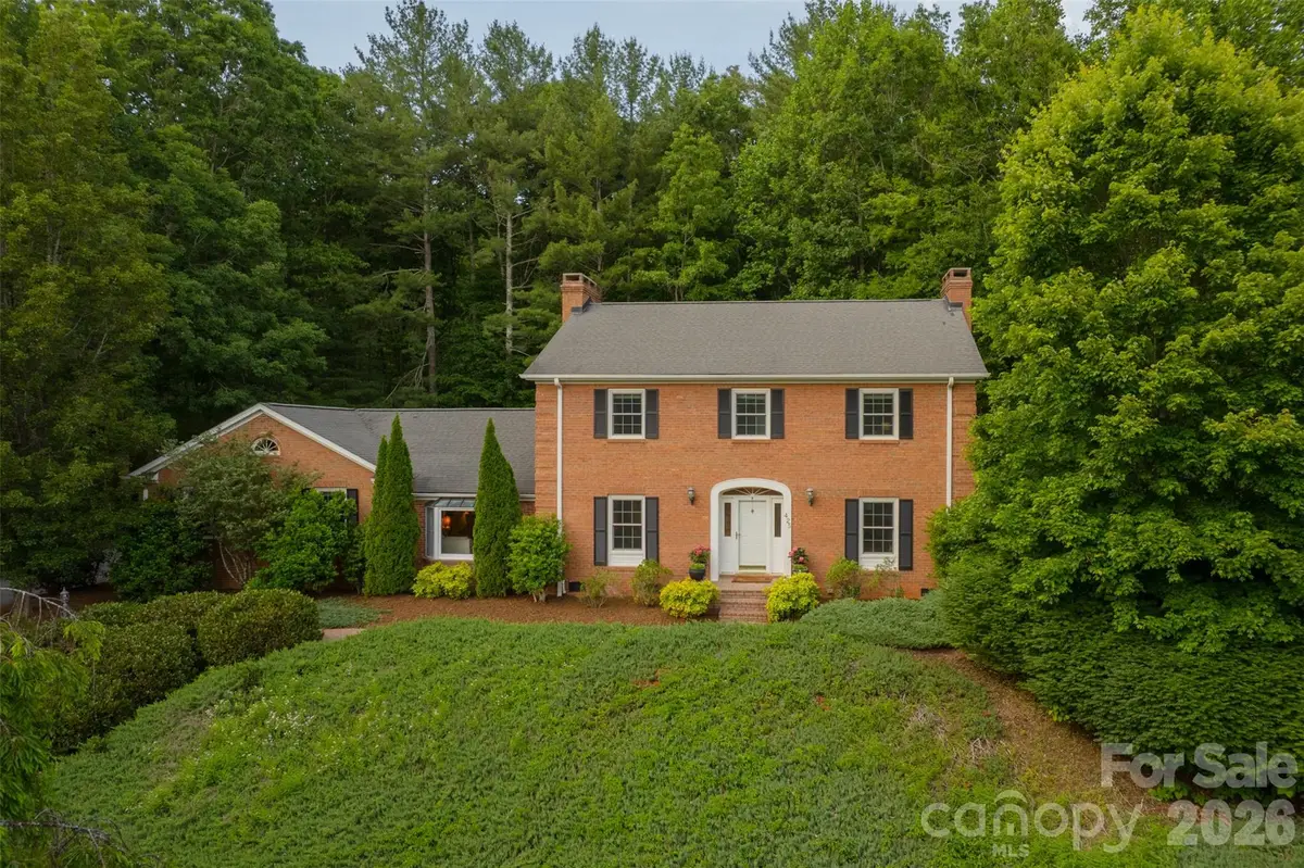 425 Sondley Woods Place, Asheville, NC 28805 - #1
