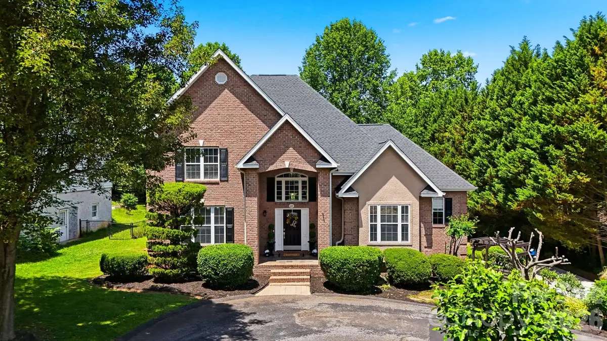 1245 34th Avenue Ne, Hickory, NC 28601 - #1