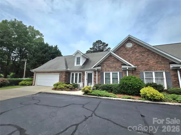 687 Carlton Drive, Gastonia, NC 28054