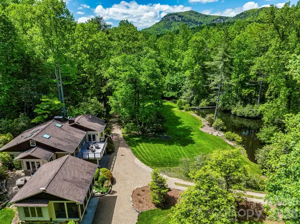 1213 Bull Pen Road, Cashiers, NC 28717