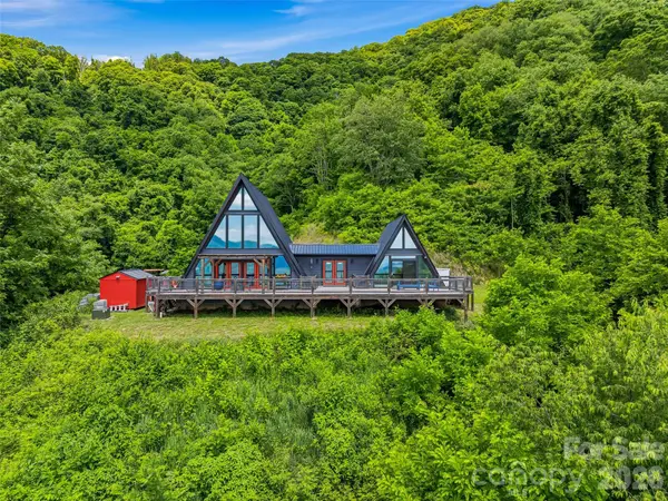 1877 Wilson Cove Road, Canton, NC 28716