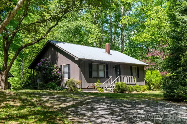 60 Virgels Mountain Road, Burnsville, NC 28714