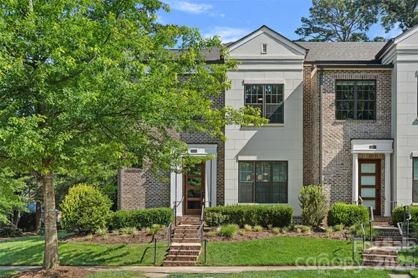 2023 Lynnwood Drive, Charlotte, NC 28209