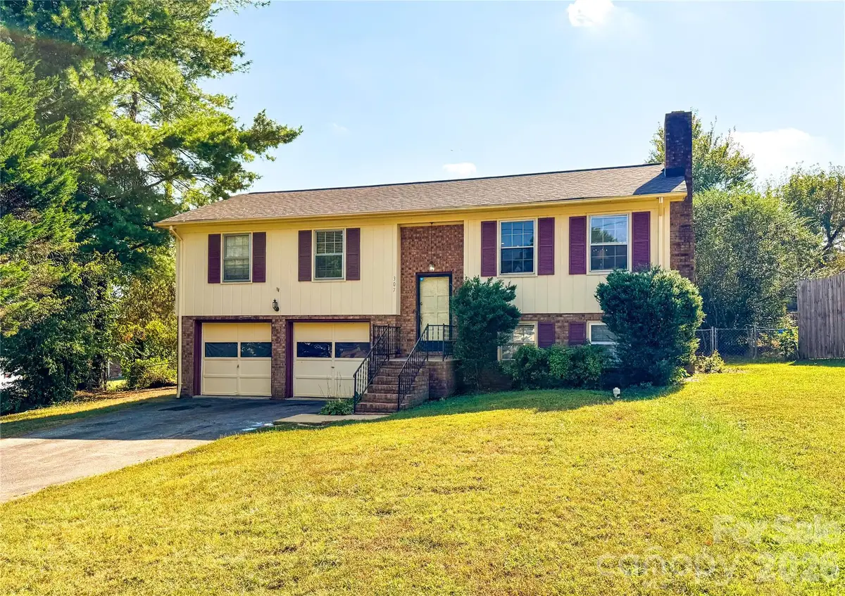 307 Meadowbrook Drive, Newton, NC 28658 - #1